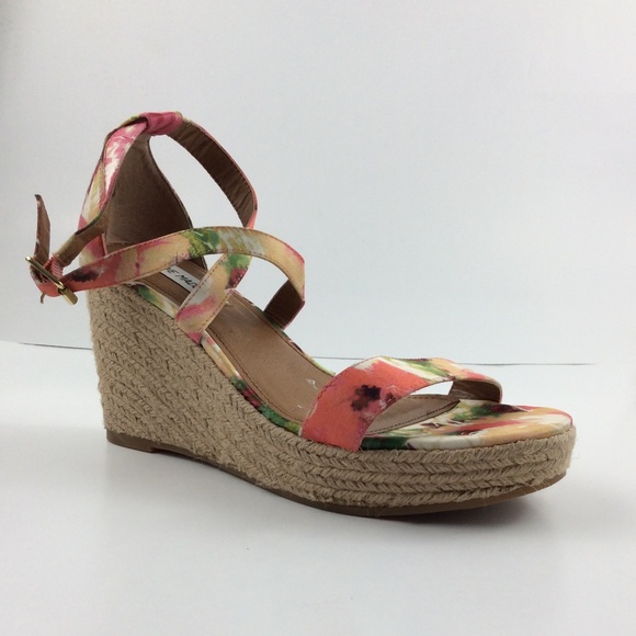 Steve Madden Women's Montaukk Floral Print Wedge - Picture 3 of 8